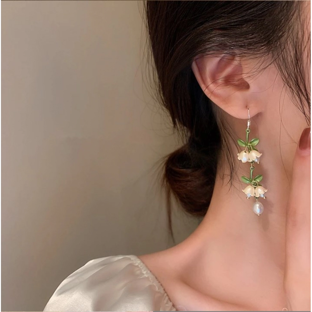 New Design Lily of The Valley Pearl Green Ear Hook for Women Fashion Elegant White Flowers Drop Earrings Wedding Party Jewelry