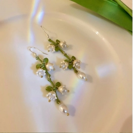 New Design Lily of The Valley Pearl Green Ear Hook for Women Fashion Elegant White Flowers Drop Earrings Wedding Party Jewelry